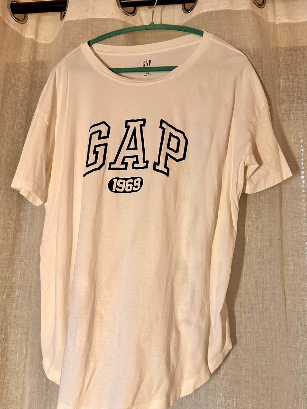 GAP Beige Cream Logo Tee